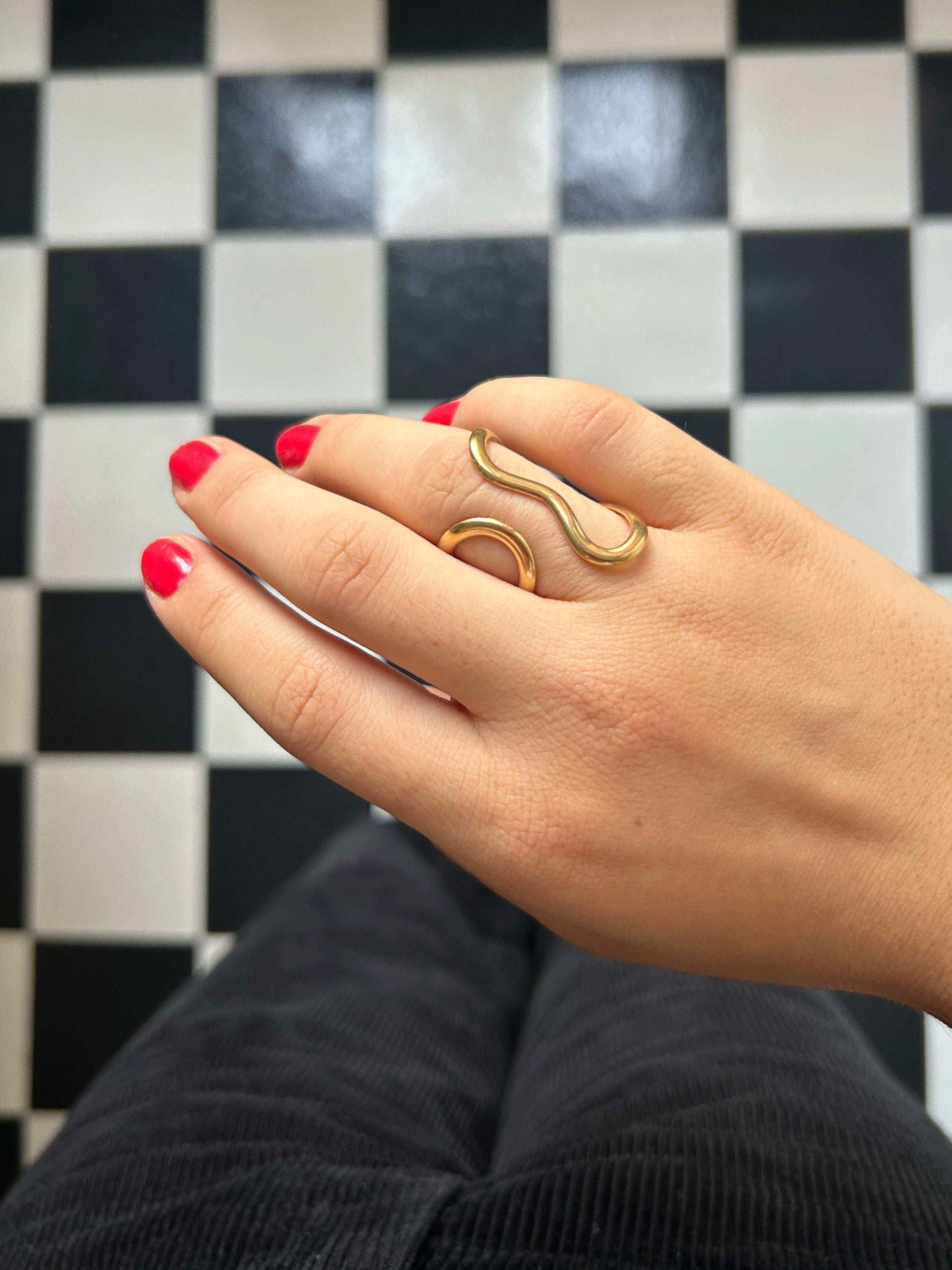 VAGUE Ring